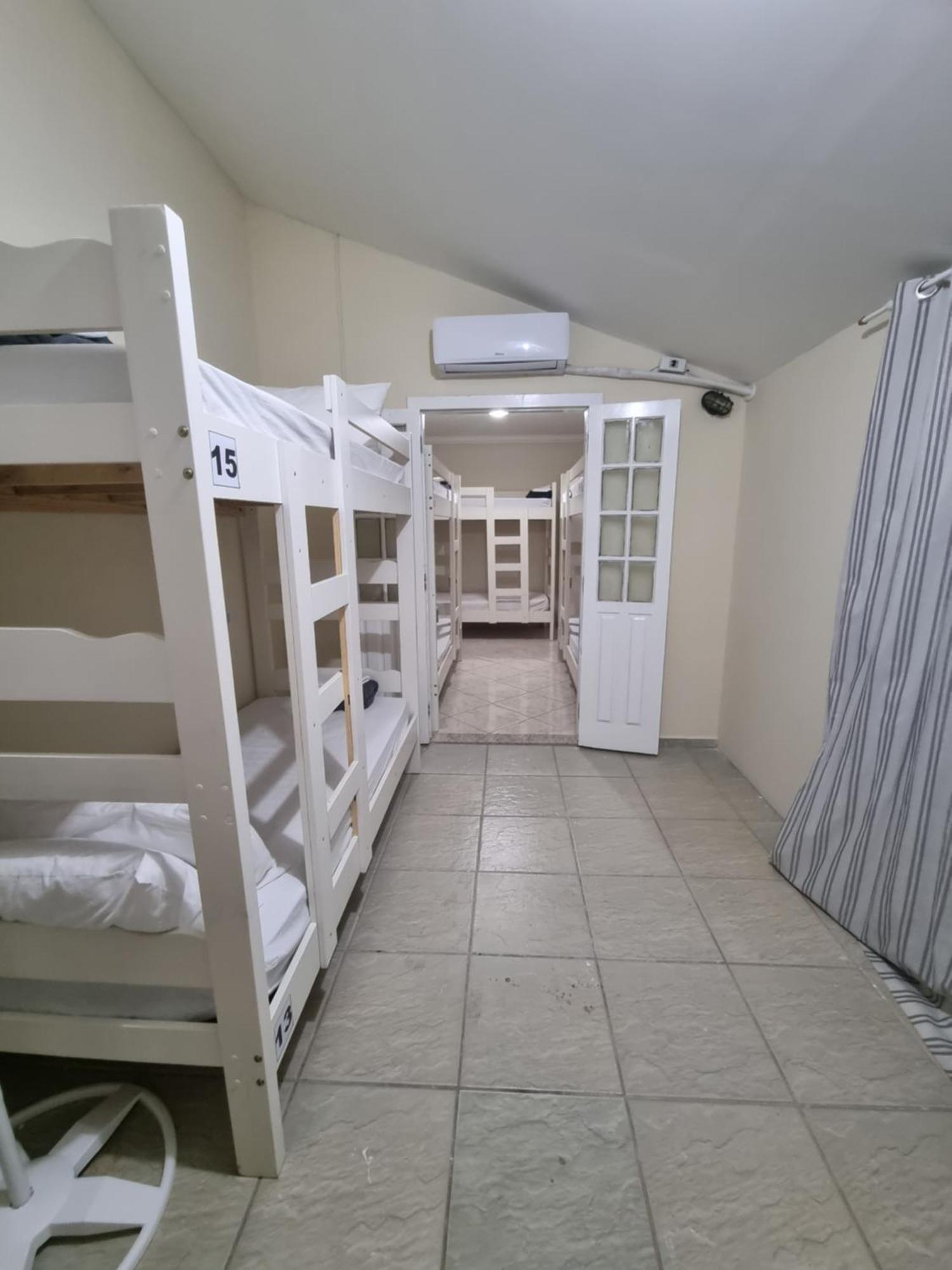 Zenit Hostel Da Cris Кабу-Фриу Экстерьер фото