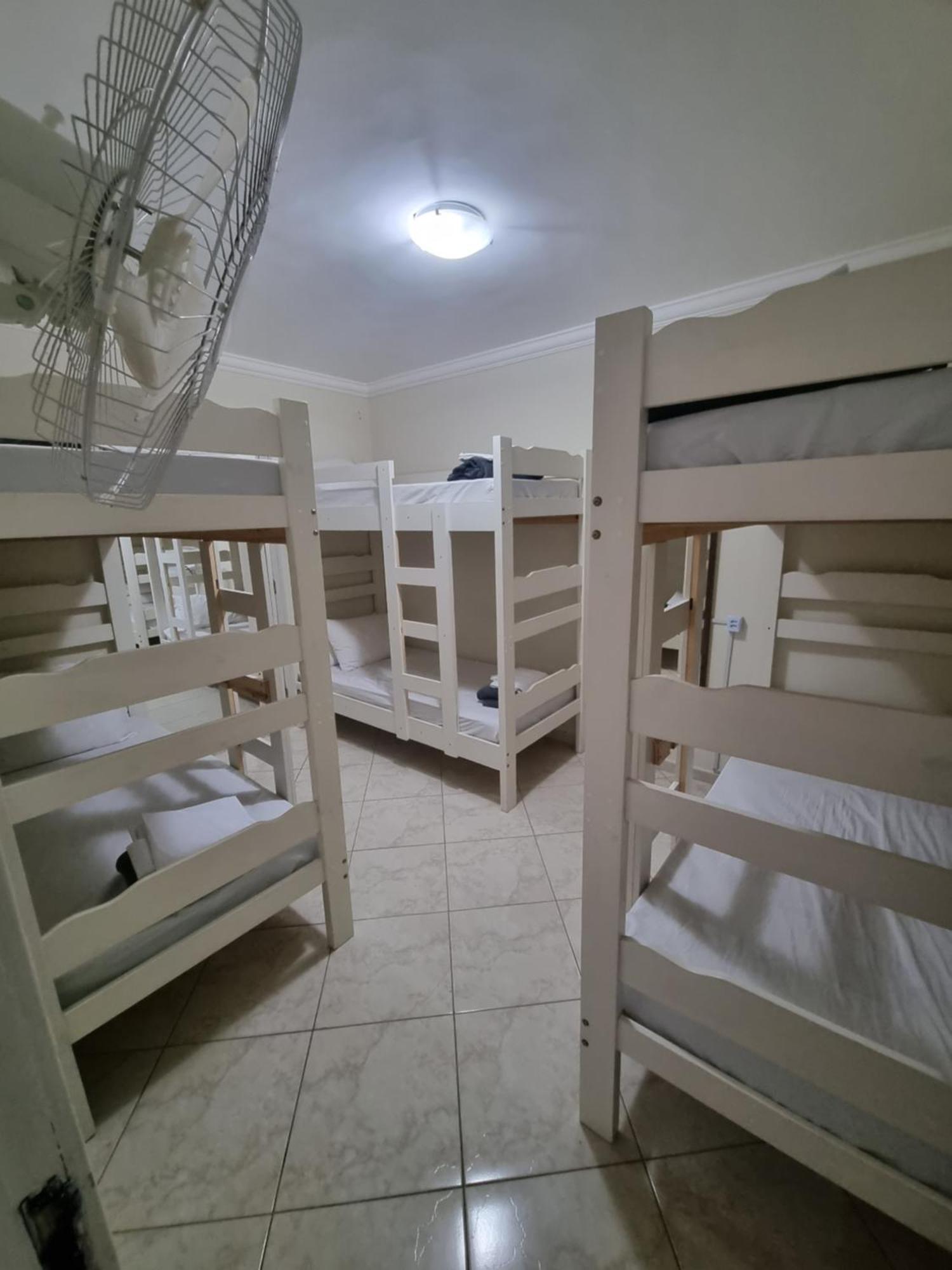 Zenit Hostel Da Cris Кабу-Фриу Экстерьер фото